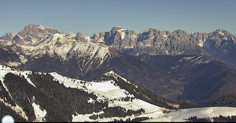 Webcam Passo Brocon-Marande - Brocon Pass und Pale di S.Martino 
