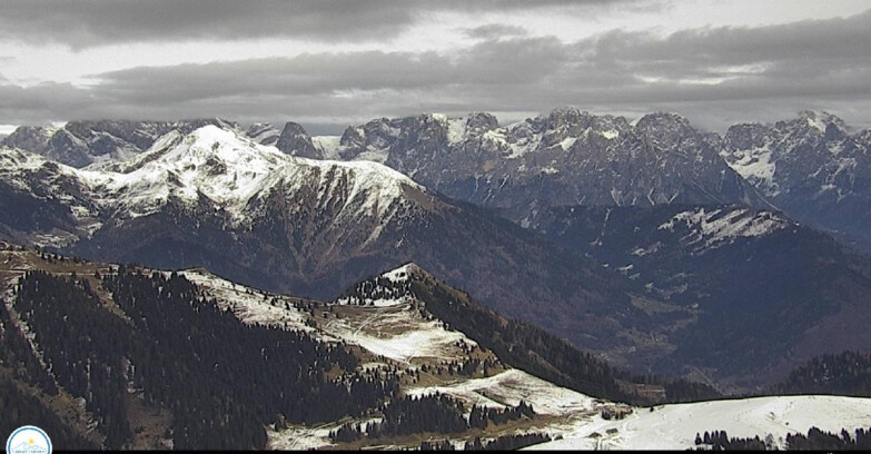 Webcam Passo Brocon-Marande - Passo Brocon e Pale di S.Martino