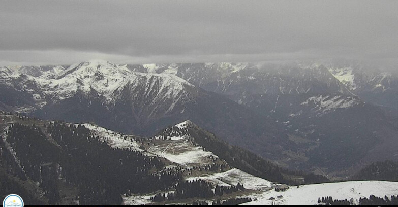 Webcam Passo Brocon-Marande - Passo Brocon e Pale di S.Martino