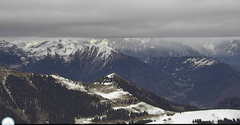 Webcam Passo Brocon-Marande - Passo Brocon e Pale di S.Martino