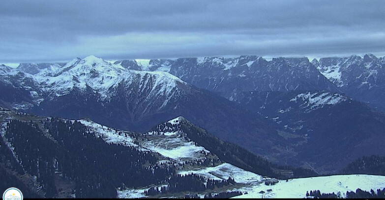 Webcam Passo Brocon-Marande - Passo Brocon e Pale di S.Martino