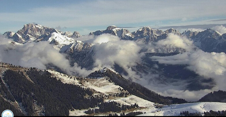 Webcam Passo Brocon-Marande - Brocon Pass and Pale di S.Martino 