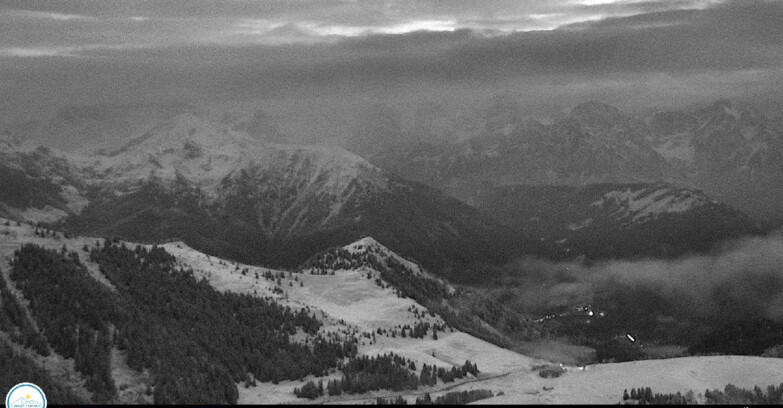 Webcam Passo Brocon-Marande - Brocon Pass und Pale di S.Martino 