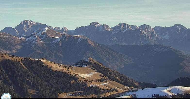 Webcam Passo Brocon-Marande - Brocon Pass and Pale di S.Martino 