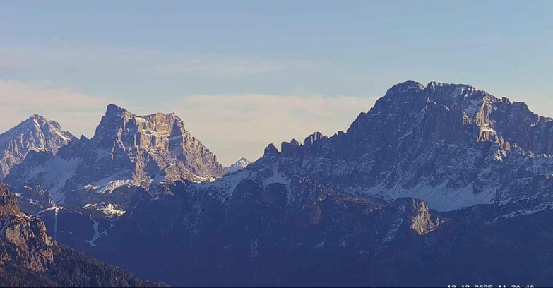 Webcam Passo San Pellegrino-Falcade  - Pelmo e Civetta