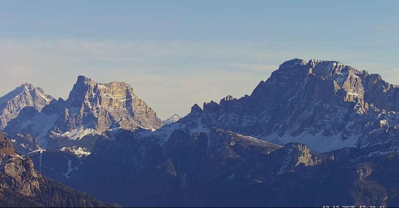 Webcam Passo San Pellegrino-Falcade  - Pelmo e Civetta