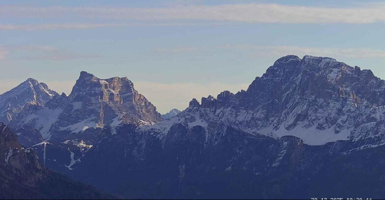 Webcam Passo San Pellegrino-Falcade  - Pelmo e Civetta