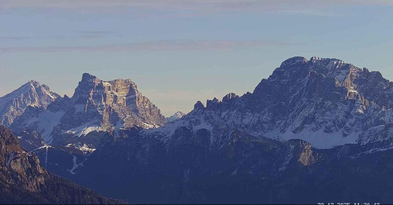 Webcam Passo San Pellegrino-Falcade  - Pelmo e Civetta