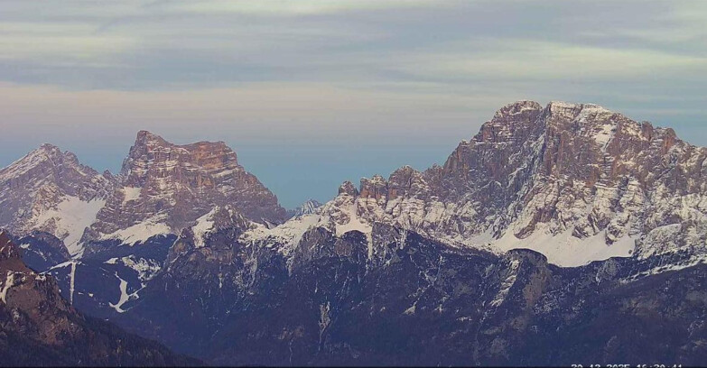 Webcam Passo San Pellegrino-Falcade - Pelmo e Civetta