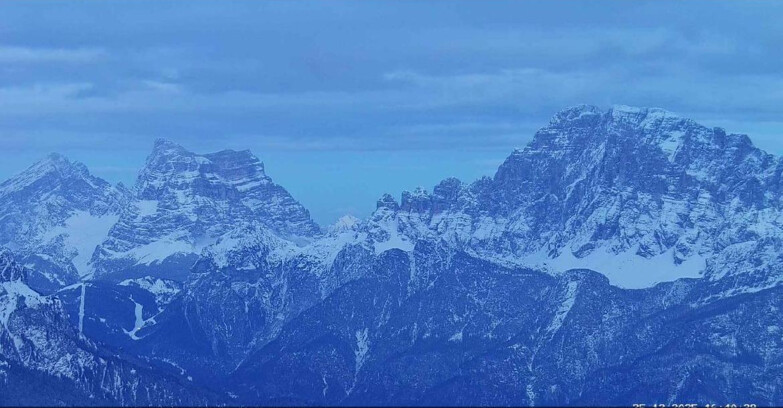 Webcam Passo San Pellegrino-Falcade  - Pelmo e Civetta