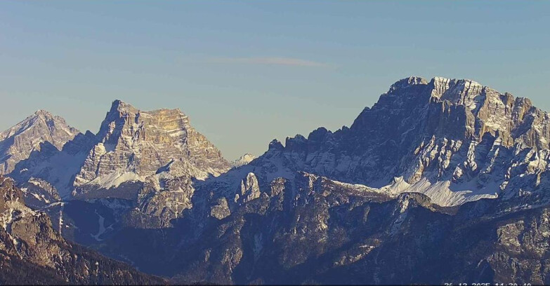 Webcam Passo San Pellegrino-Falcade  - Pelmo e Civetta