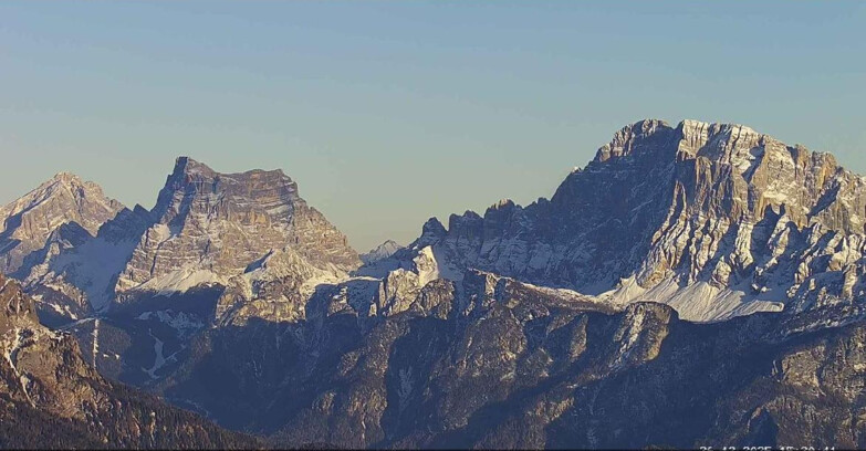 Webcam Passo San Pellegrino-Falcade  - Pelmo e Civetta