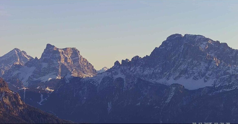 Webcam Passo San Pellegrino-Falcade  - Pelmo e Civetta