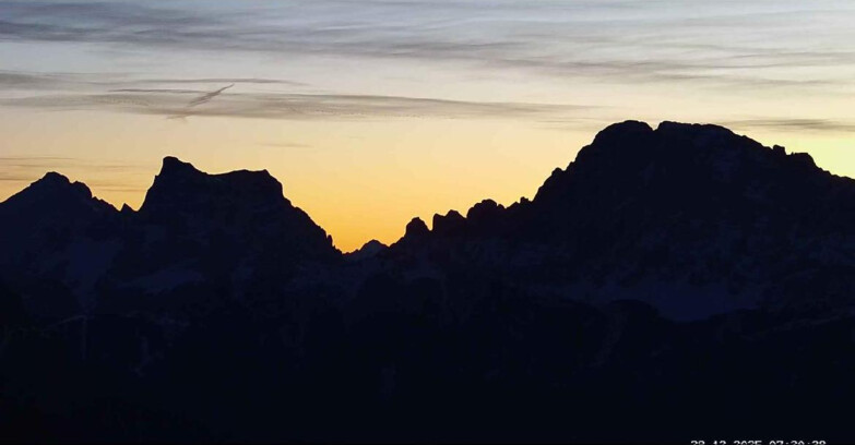 Webcam Passo San Pellegrino-Falcade  - Pelmo e Civetta