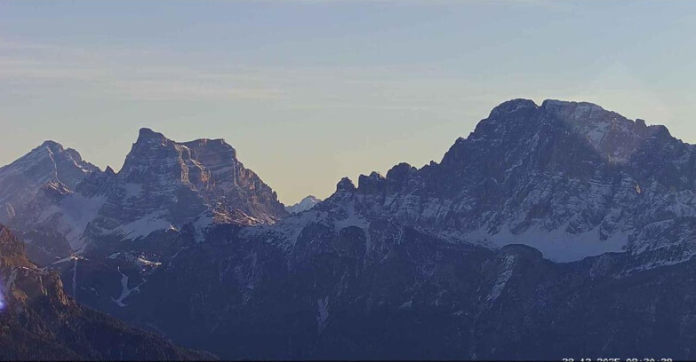 Webcam Passo San Pellegrino-Falcade  - Pelmo e Civetta