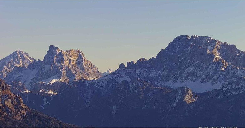 Webcam Passo San Pellegrino-Falcade  - Pelmo e Civetta