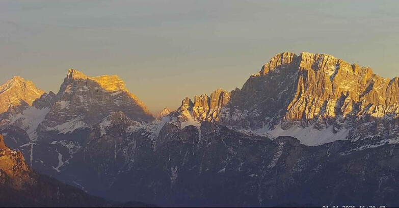 Webcam Пассо Сан-Пеллегрино-Фалькаде  - Pelmo e Civetta