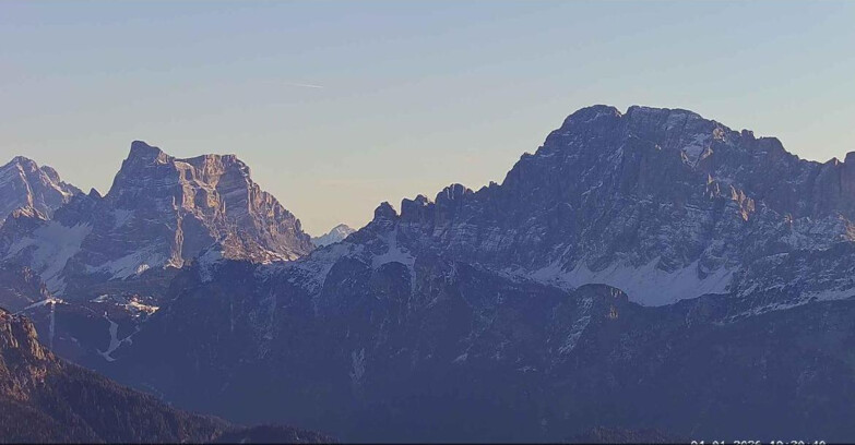 Webcam Passo San Pellegrino-Falcade  - Pelmo e Civetta