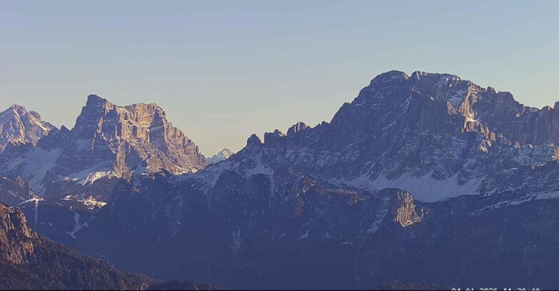 Webcam Passo San Pellegrino-Falcade  - Pelmo e Civetta