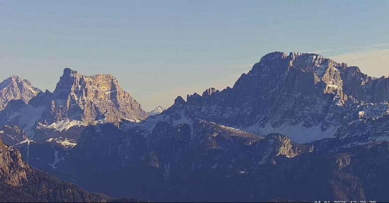Webcam Passo San Pellegrino-Falcade  - Pelmo e Civetta