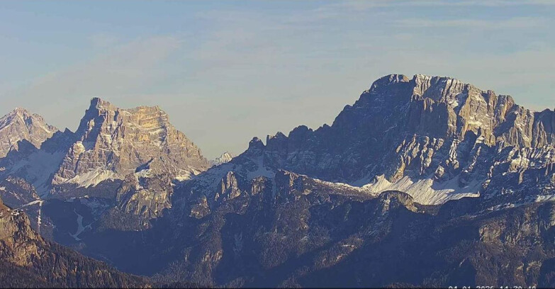 Webcam Passo San Pellegrino-Falcade  - Pelmo e Civetta