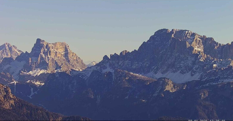 Webcam Passo San Pellegrino-Falcade  - Pelmo e Civetta