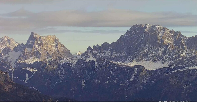 Webcam Passo San Pellegrino-Falcade  - Pelmo e Civetta