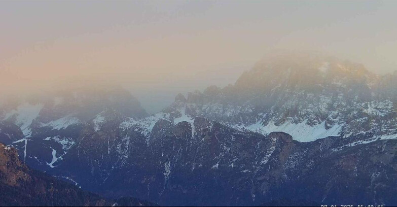 Webcam Passo San Pellegrino-Falcade  - Pelmo e Civetta