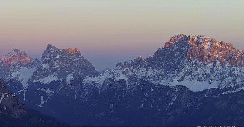 Webcam Passo San Pellegrino-Falcade  - Pelmo