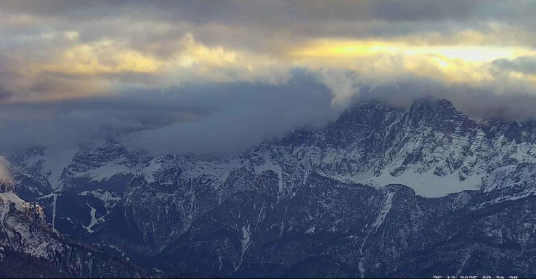Webcam Passo San Pellegrino-Falcade  - Pelmo