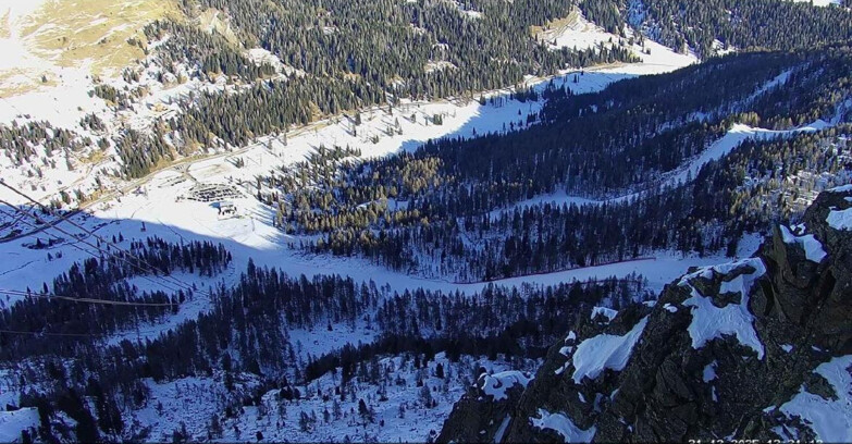 Webcam Пассо Сан-Пеллегрино-Фалькаде  - Pista Funivia