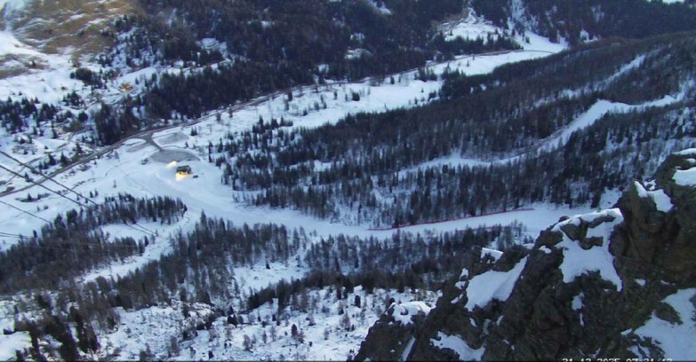 Webcam Пассо Сан-Пеллегрино-Фалькаде  - Pista Funivia