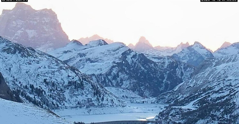 Webcam Canazei-Belvedere  - Lago e Passo Fedaia