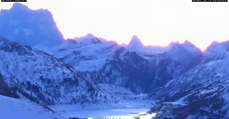 Webcam Canazei-Belvedere  - Lago e Passo Fedaia