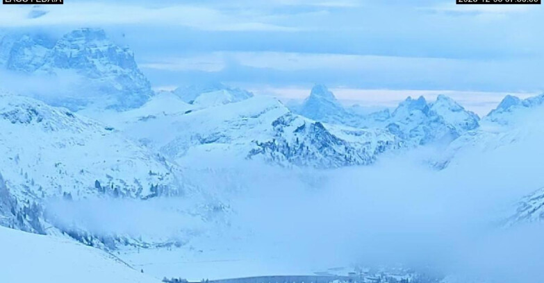 Webcam Canazei-Belvedere  - Lago e Passo Fedaia