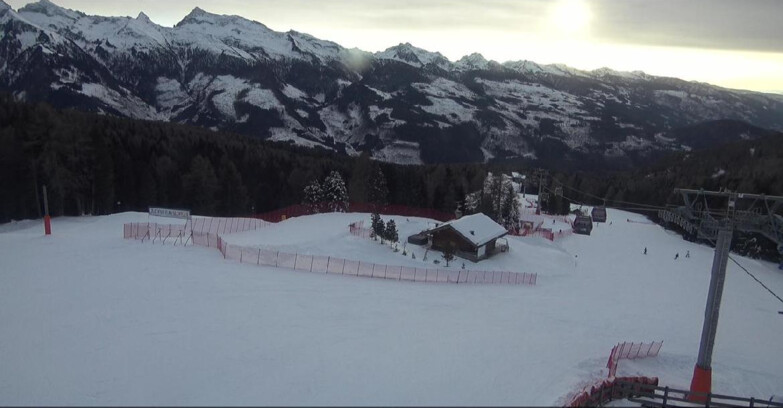 Webcam Bellamonte-Alpe Lusia - Pista Le Fassane e Morea Snowpark