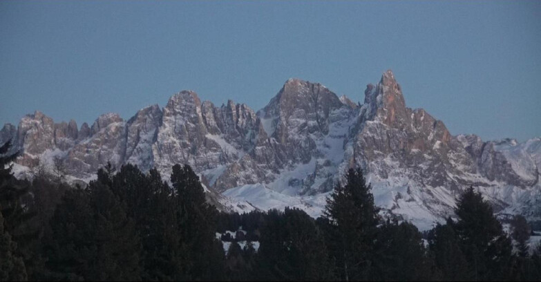 Webcam Bellamonte-Alpe Lusia - Pale di San Martino