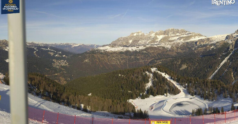 Webcam Pinzolo - Rifugio Doss del Sabion - 2100m