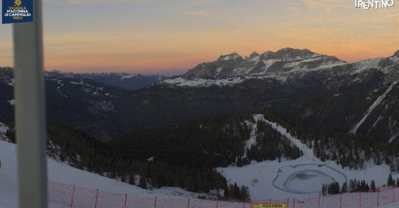 Webcam Pinzolo - Rifugio Doss del Sabion - 2100m