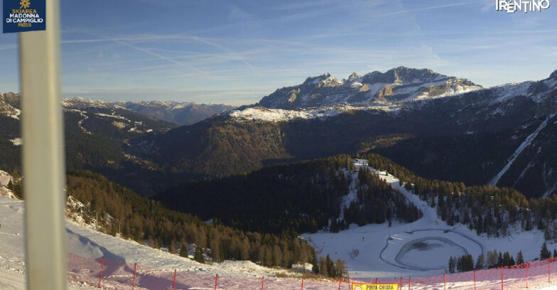 Webcam Pinzolo - Rifugio Doss del Sabion - 2100m