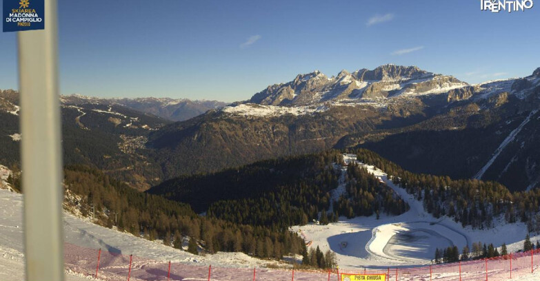 Webcam Pinzolo - Rifugio Doss del Sabion - 2100m