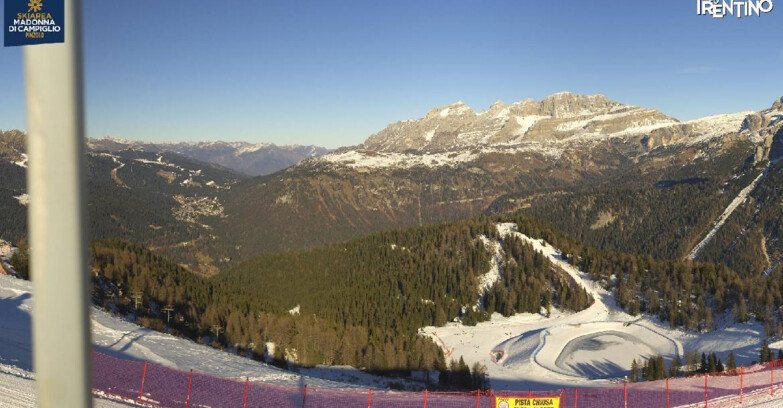 Webcam Pinzolo - Rifugio Doss del Sabion - 2100m