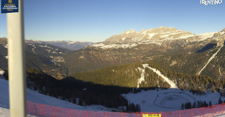Webcam Pinzolo - Rifugio Doss del Sabion - 2100m