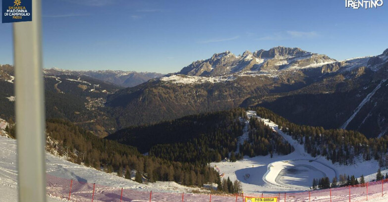 Webcam Pinzolo - Rifugio Doss del Sabion - 2100m