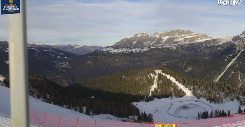 Webcam Pinzolo - Rifugio Doss del Sabion - 2100m
