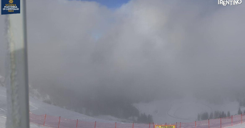 Webcam Pinzolo - Rifugio Doss del Sabion - 2100m