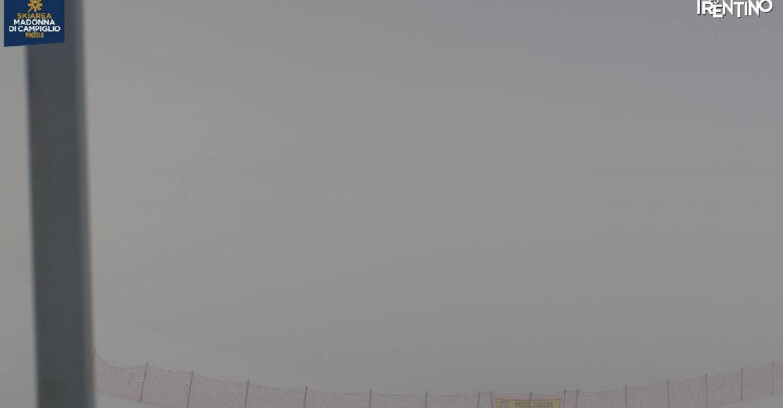 Webcam Pinzolo - Rifugio Doss del Sabion - 2100m