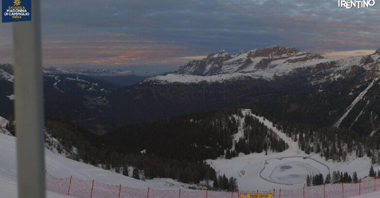 Webcam Pinzolo - Rifugio Doss del Sabion - 2100m