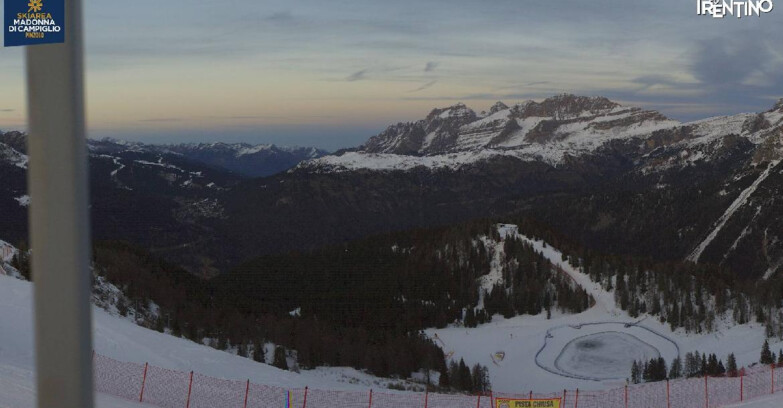 Webcam Pinzolo - Rifugio Doss del Sabion - 2100m