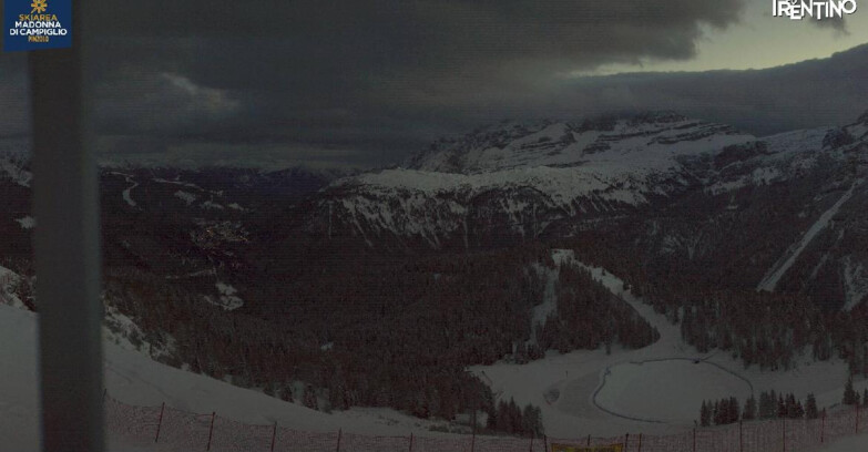 Webcam Pinzolo - Rifugio Doss del Sabion - 2100m